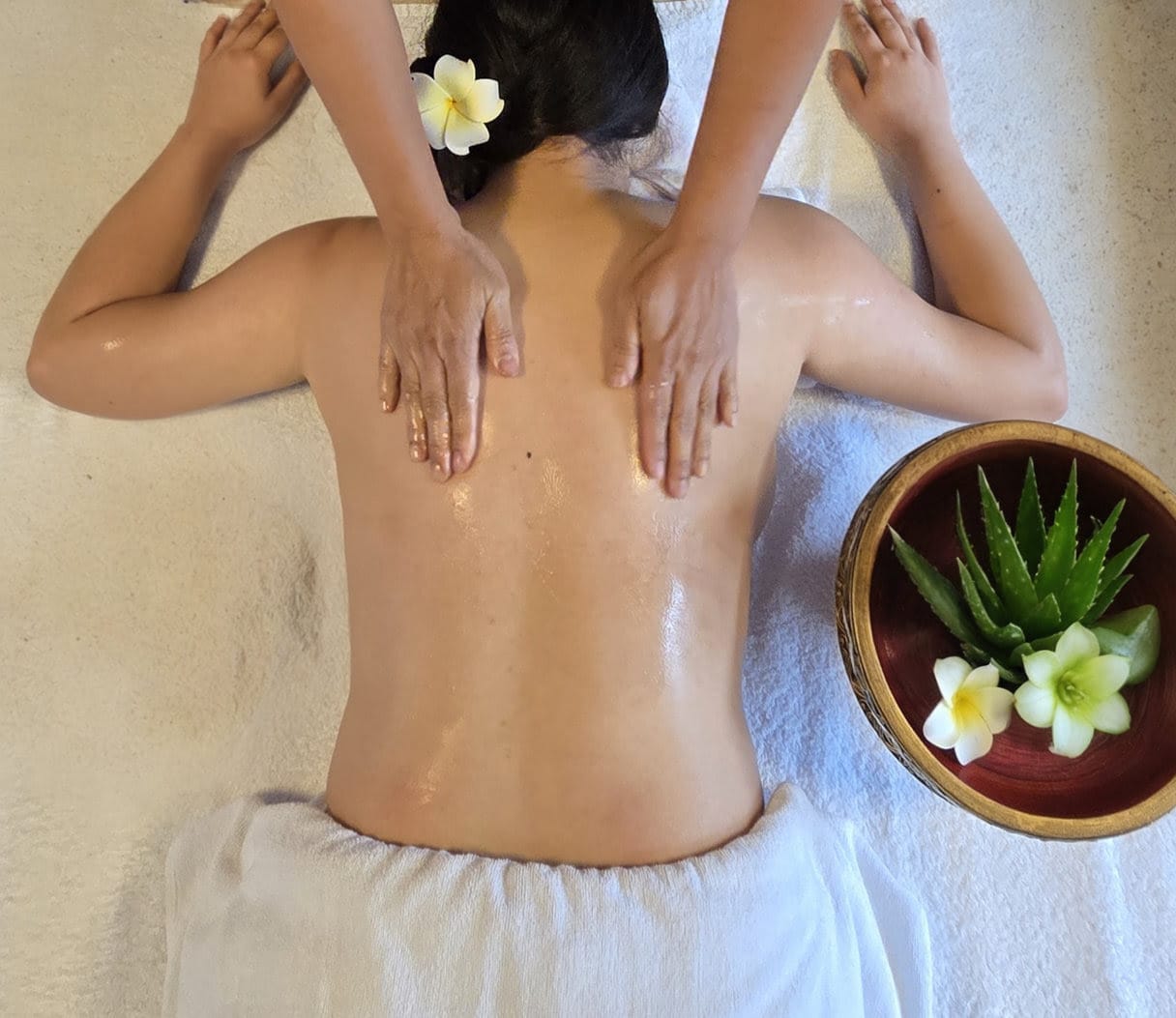 Aloe Vera Massage